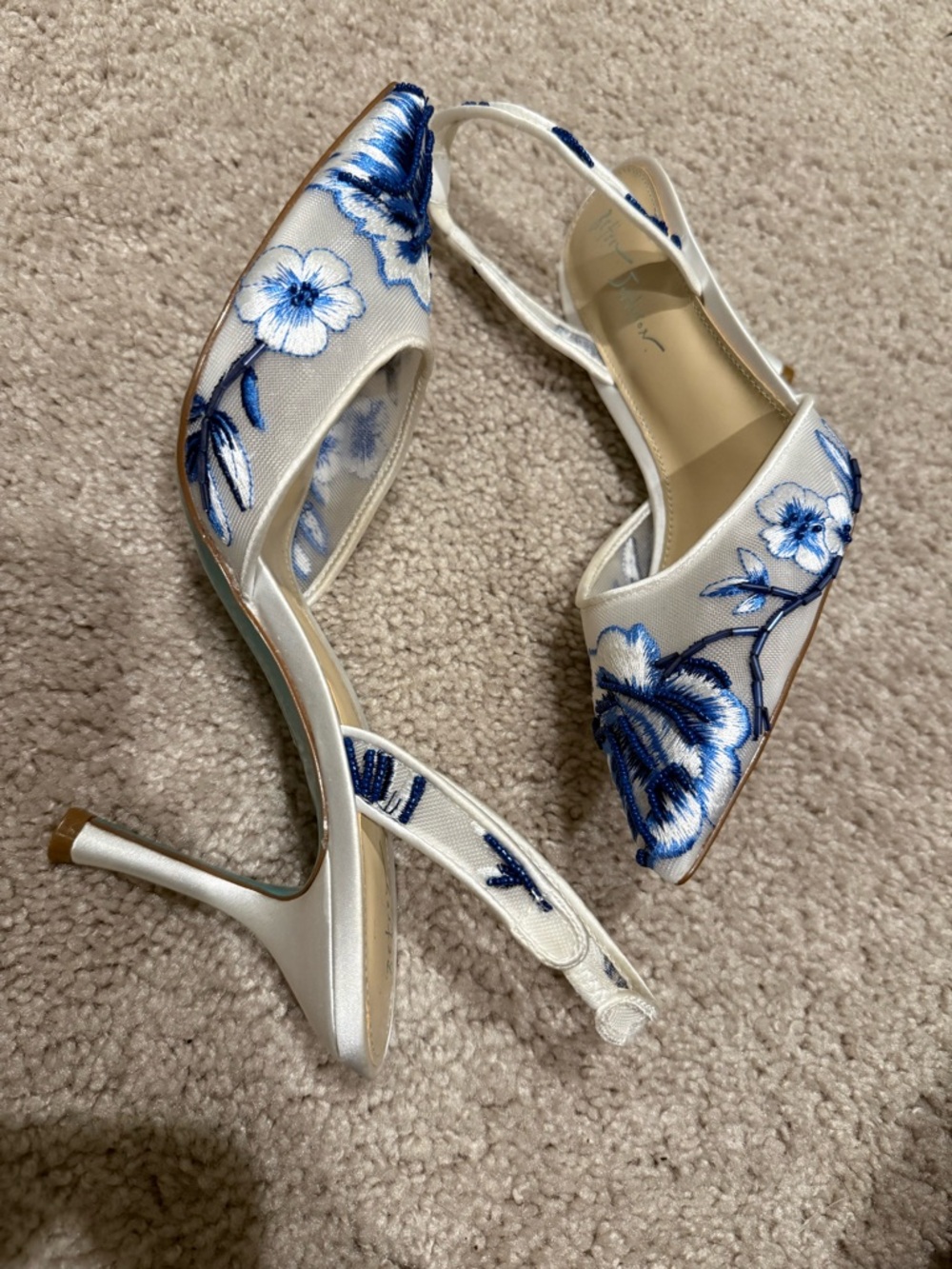 Betsey Johnson White Slingback Heels with Blue Floral Embroidery - Picture 3 of 7